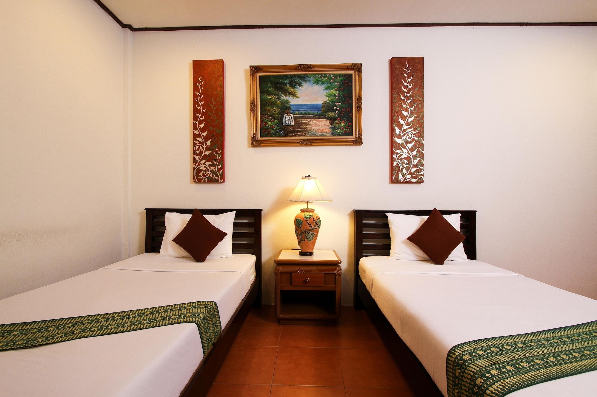 Eden Resort & Villas Phuket Patong Exterior photo
