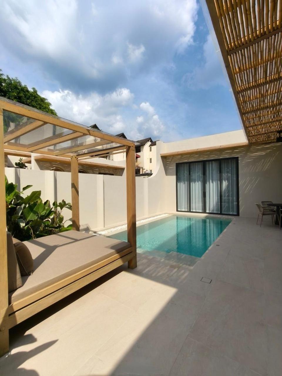 Eden Resort & Villas Phuket Patong Exterior photo