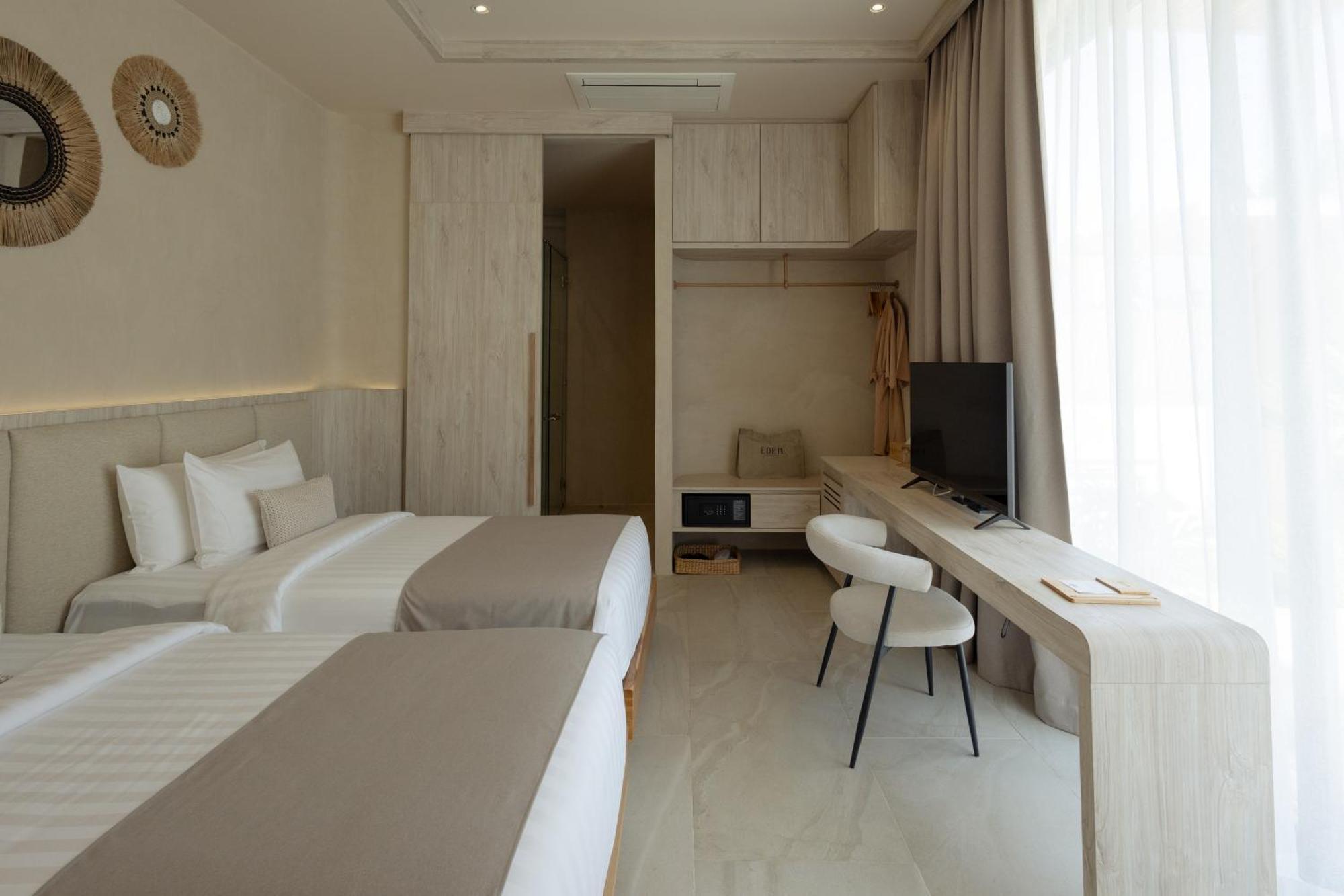 Eden Resort & Villas Phuket Patong Exterior photo